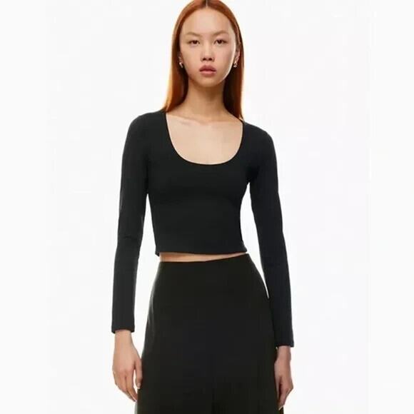 New Babaton * In Navy Blue* Aritzia Contour Scoopneck Cropped Top Small - Picture 1 of 4